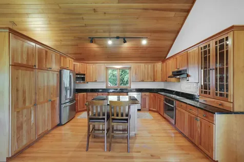 502 Shoreline Drive Wayzata MN 55391