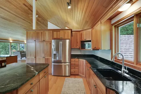 502 Shoreline Drive Wayzata MN 55391