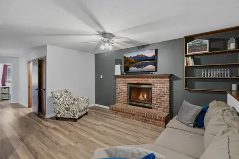 7327 74th Way N Brooklyn Park MN 55428