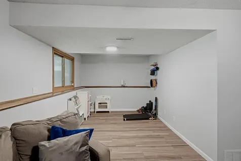 7327 74th Way N Brooklyn Park MN 55428