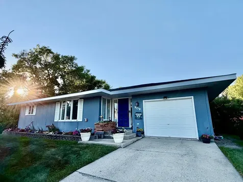 909 2nd Street NE Roseau MN 56751