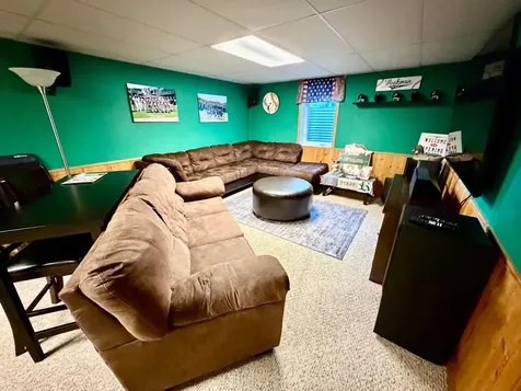 909 2nd Street NE Roseau MN 56751