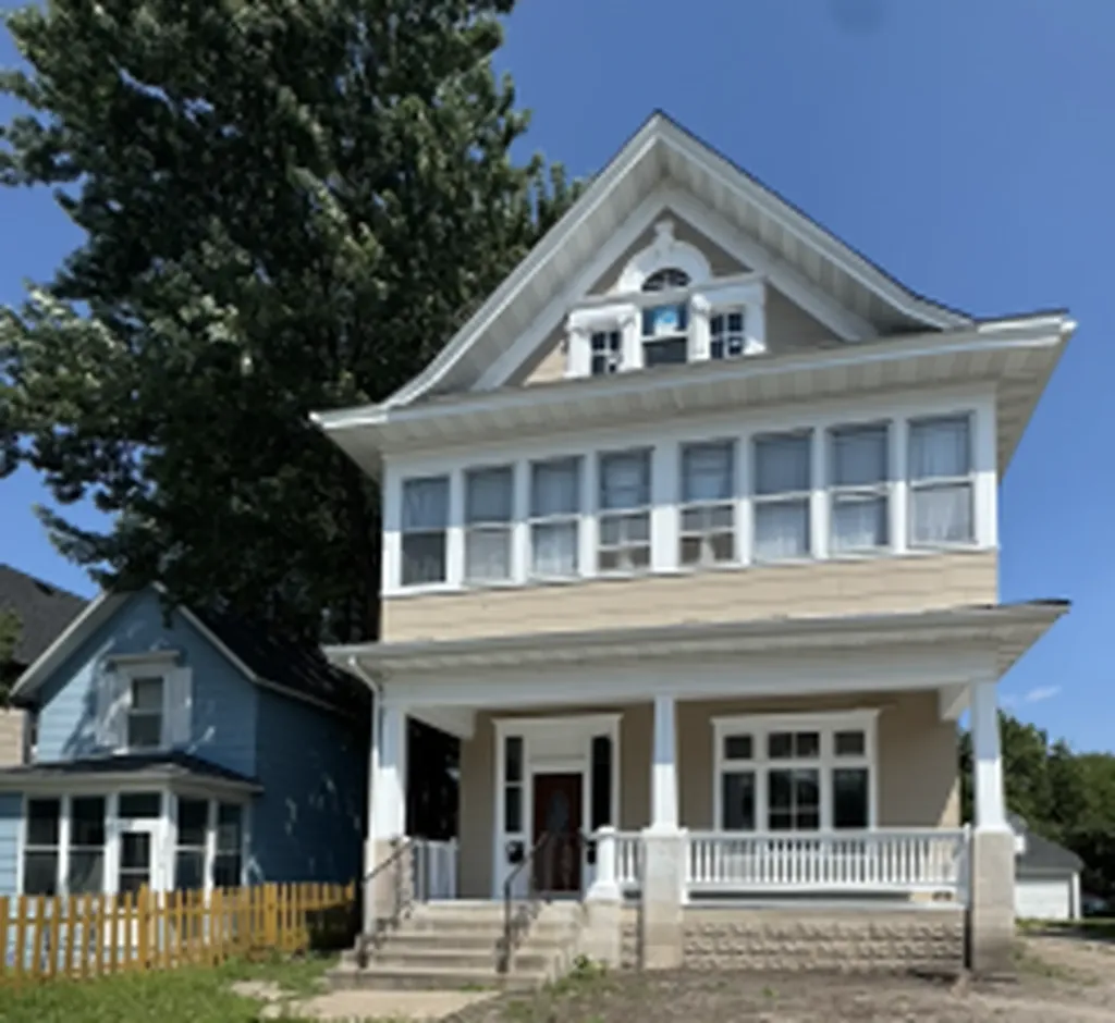 2221 Bloomington Avenue Minneapolis MN 55404