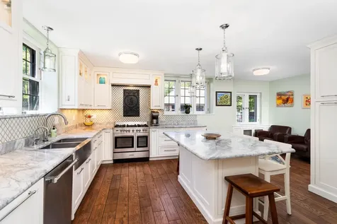 415 N Hawthorne Road Duluth MN 55812