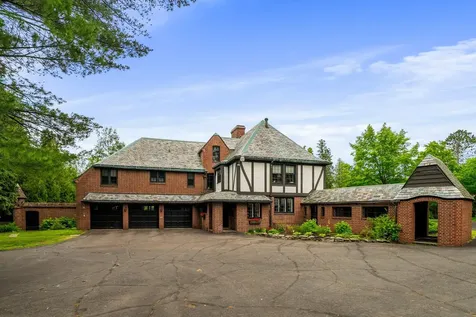415 N Hawthorne Road Duluth MN 55812