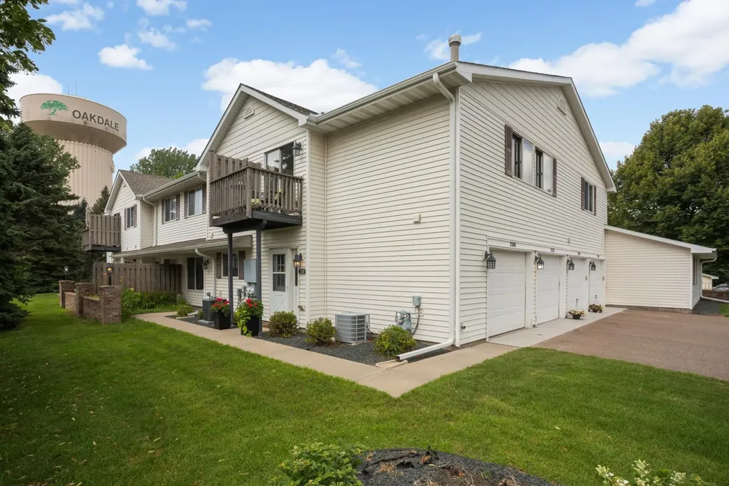 7580 13th Street N Oakdale MN 55128