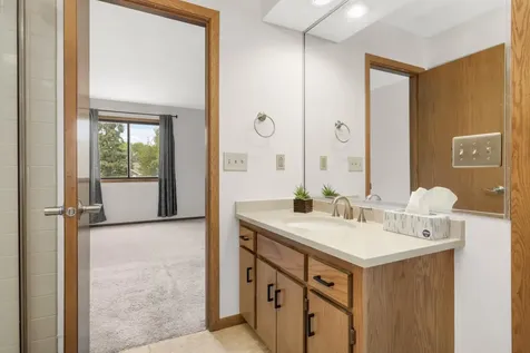 7580 13th Street N Oakdale MN 55128