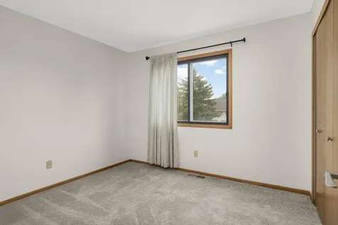 7580 13th Street N Oakdale MN 55128