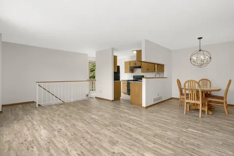 7580 13th Street N Oakdale MN 55128