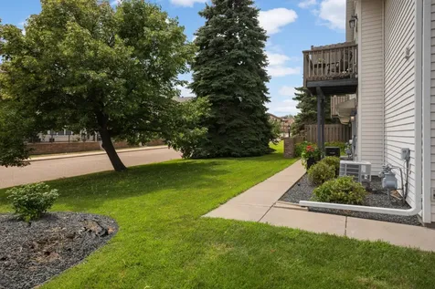 7580 13th Street N Oakdale MN 55128