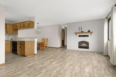 7580 13th Street N Oakdale MN 55128