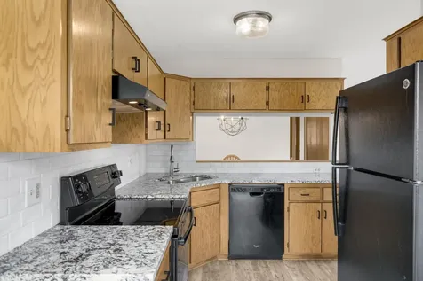 7580 13th Street N Oakdale MN 55128
