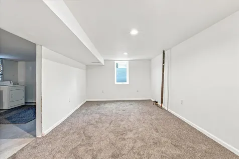 285 Hazelwood Street Saint Paul MN 55106