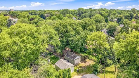 285 Hazelwood Street Saint Paul MN 55106