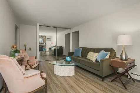 4648 Cedar Lake Road S Saint Louis Park MN 55416