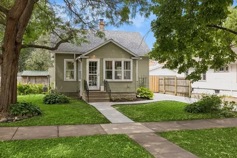 299 Sidney Street W Saint Paul MN 55107