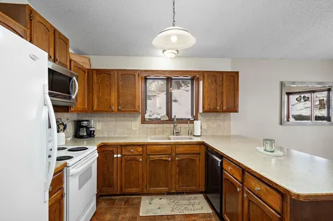 2805 Brookview Drive Burnsville MN 55337