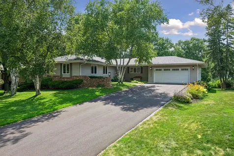 7204 Glouchester Drive Edina MN 55435