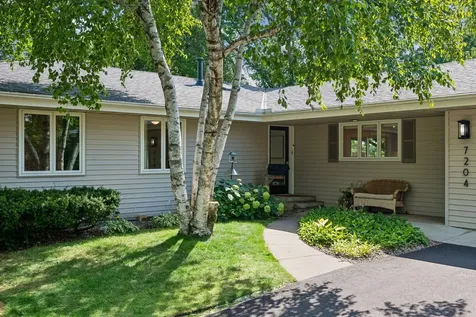 7204 Glouchester Drive Edina MN 55435