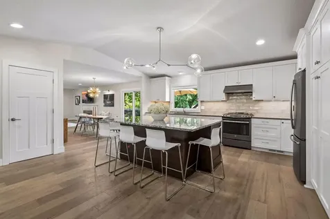 7204 Glouchester Drive Edina MN 55435