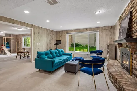 7204 Glouchester Drive Edina MN 55435