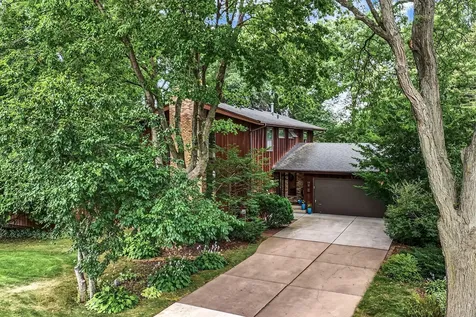 110 19th Avenue SW New Brighton MN 55112