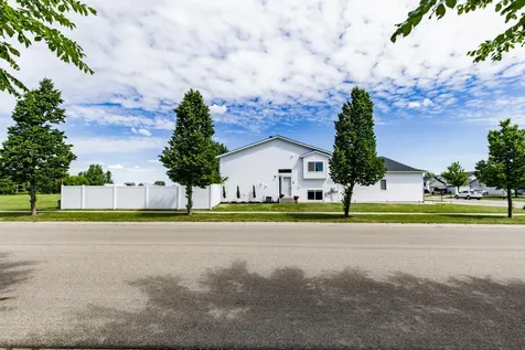 4459 15th Street S Moorhead MN 56560