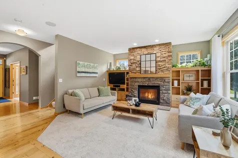 2362 Fieldstone Curve Woodbury MN 55129