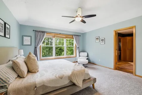 2362 Fieldstone Curve Woodbury MN 55129