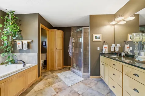 2362 Fieldstone Curve Woodbury MN 55129