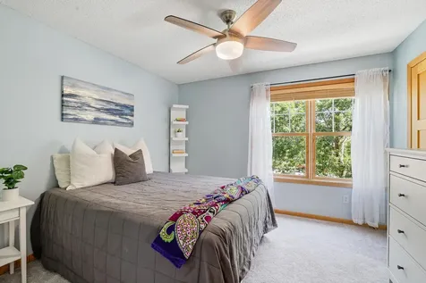 2362 Fieldstone Curve Woodbury MN 55129