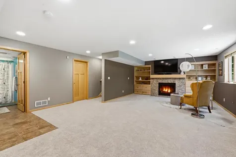 2362 Fieldstone Curve Woodbury MN 55129