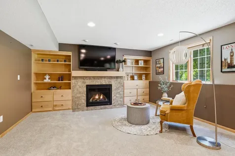 2362 Fieldstone Curve Woodbury MN 55129