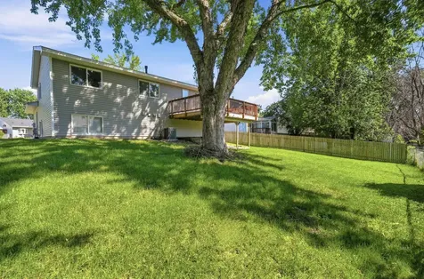 2682 Guthrie Avenue N Oakdale MN 55128
