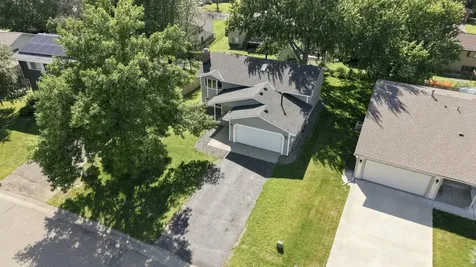 2682 Guthrie Avenue N Oakdale MN 55128