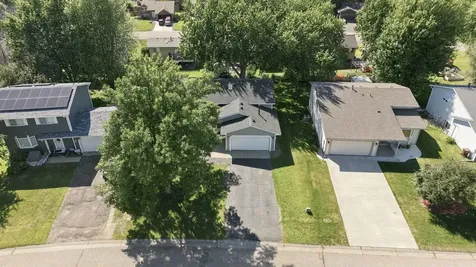 2682 Guthrie Avenue N Oakdale MN 55128