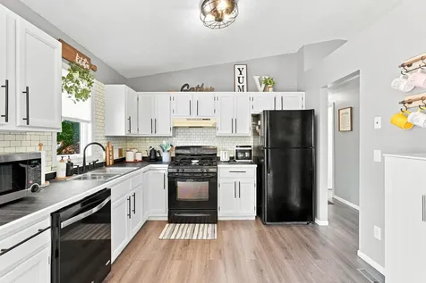 2682 Guthrie Avenue N Oakdale MN 55128