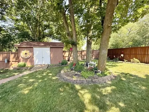104 Cedar Point Redwood Falls MN 56283