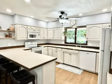 104 Cedar Point Redwood Falls MN 56283