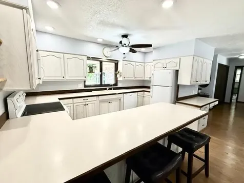 104 Cedar Point Redwood Falls MN 56283