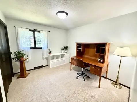 104 Cedar Point Redwood Falls MN 56283