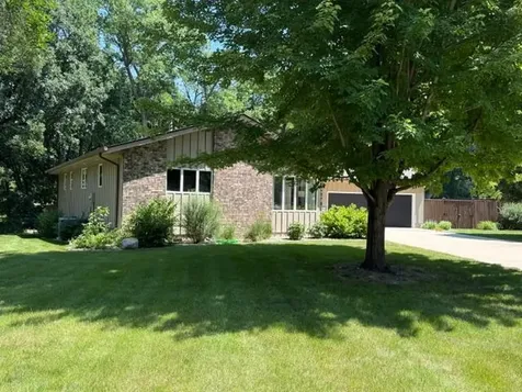 104 Cedar Point Redwood Falls MN 56283