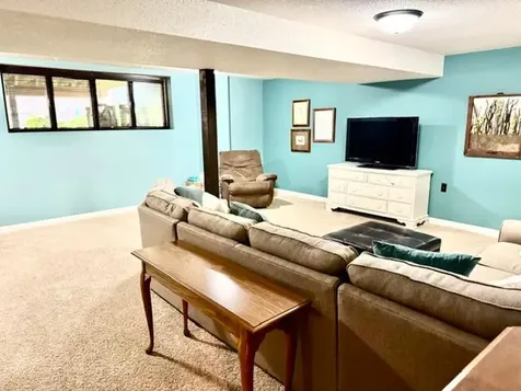 104 Cedar Point Redwood Falls MN 56283