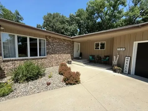 104 Cedar Point Redwood Falls MN 56283