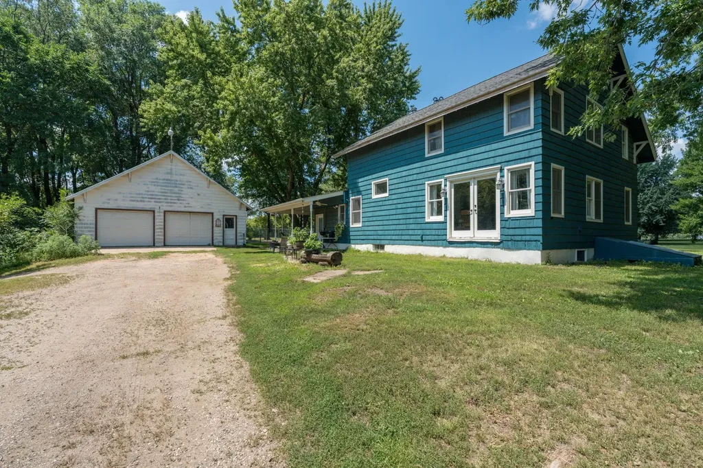 223 Joy Avenue SW Madelia MN 56062
