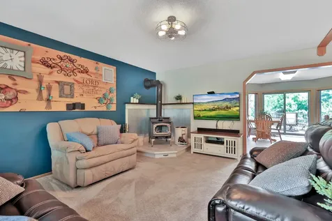 987 Demont Avenue E Maplewood MN 55109