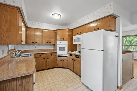 7818 53rd Avenue N New Hope MN 55428