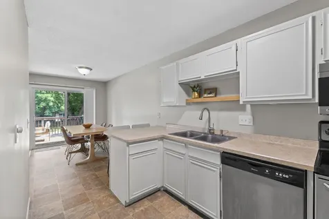 10724 Cavell Road Bloomington MN 55438