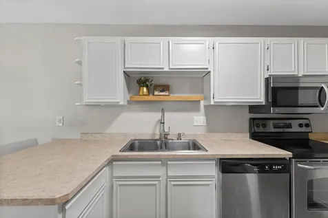 10724 Cavell Road Bloomington MN 55438