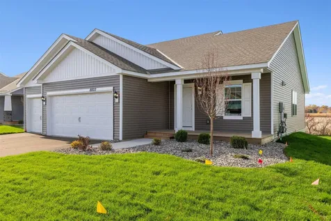 1656 Shasta Drive Shakopee MN 55379